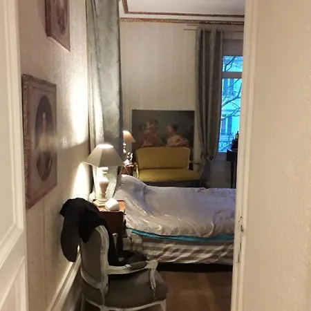 Le Petit Boudoir לה מאנש
